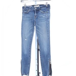 Textile Elizabeth and James Faded Wash Zipper Hem Davis Jeans Size 24